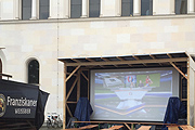 Segafredo Loungemit Riesenleinwand (©Foto. Martin Schmitz)